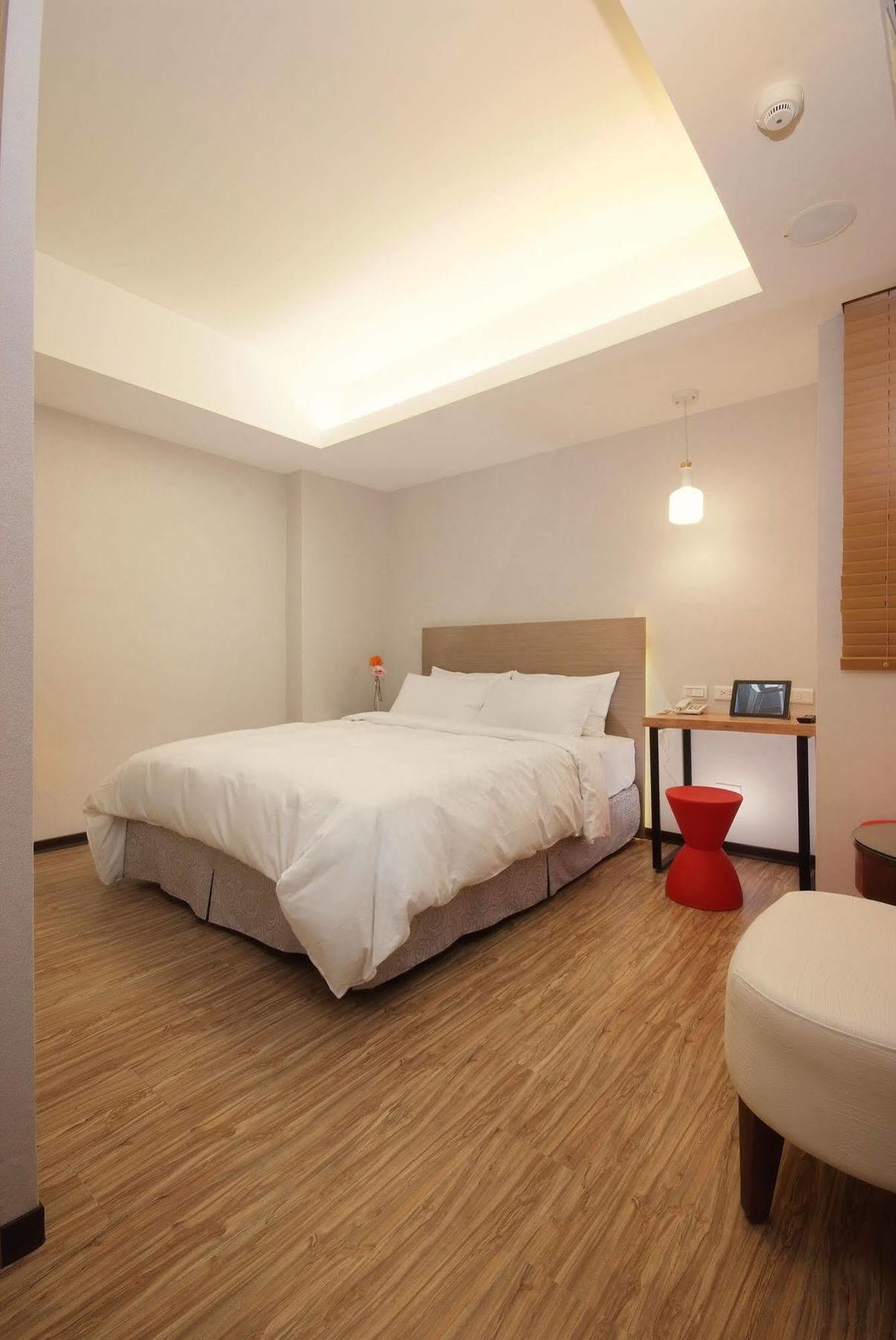 Lan Ting Business Inn Taipei Extérieur photo