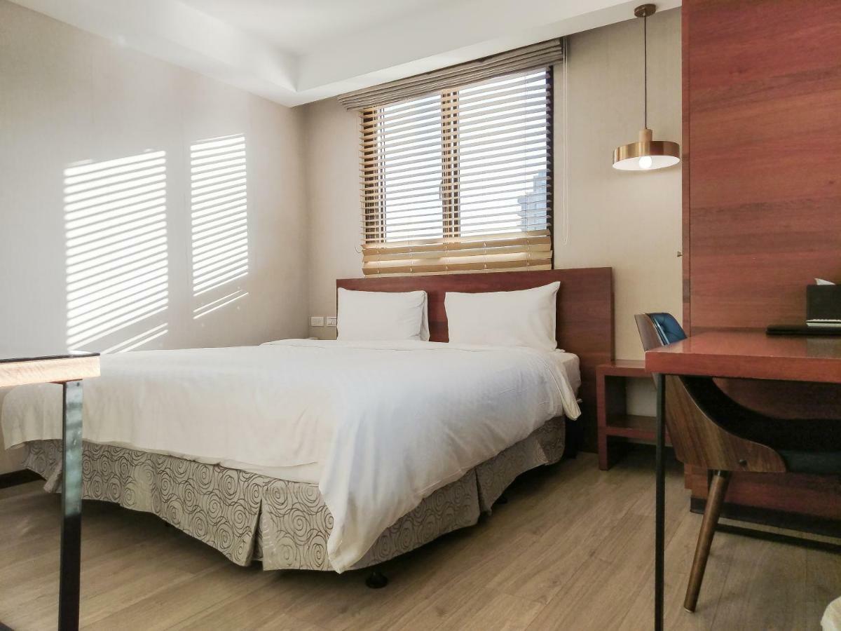 Lan Ting Business Inn Taipei Extérieur photo
