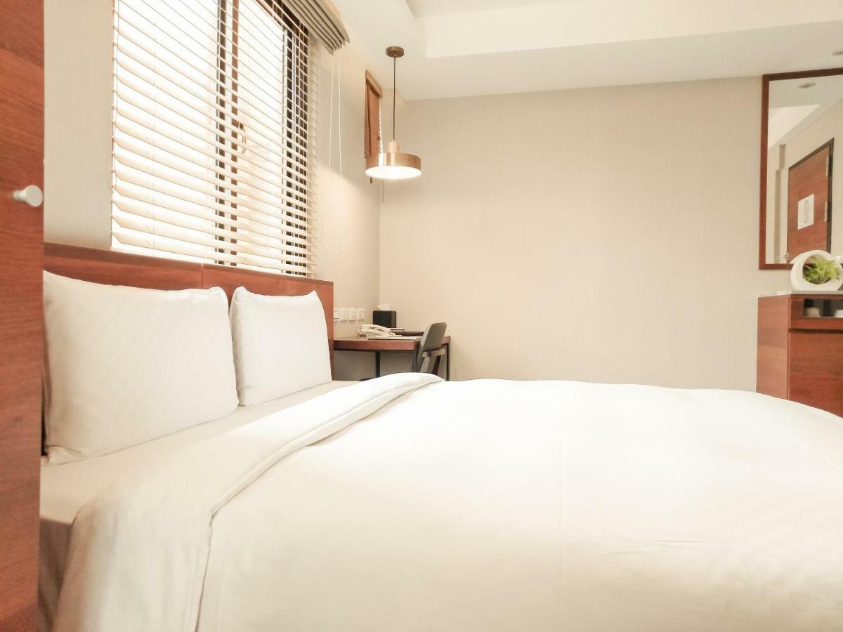 Lan Ting Business Inn Taipei Extérieur photo