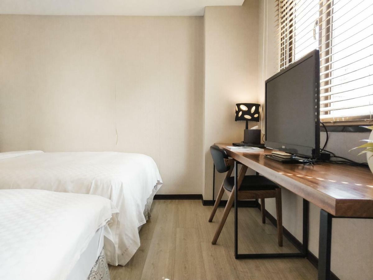 Lan Ting Business Inn Taipei Extérieur photo