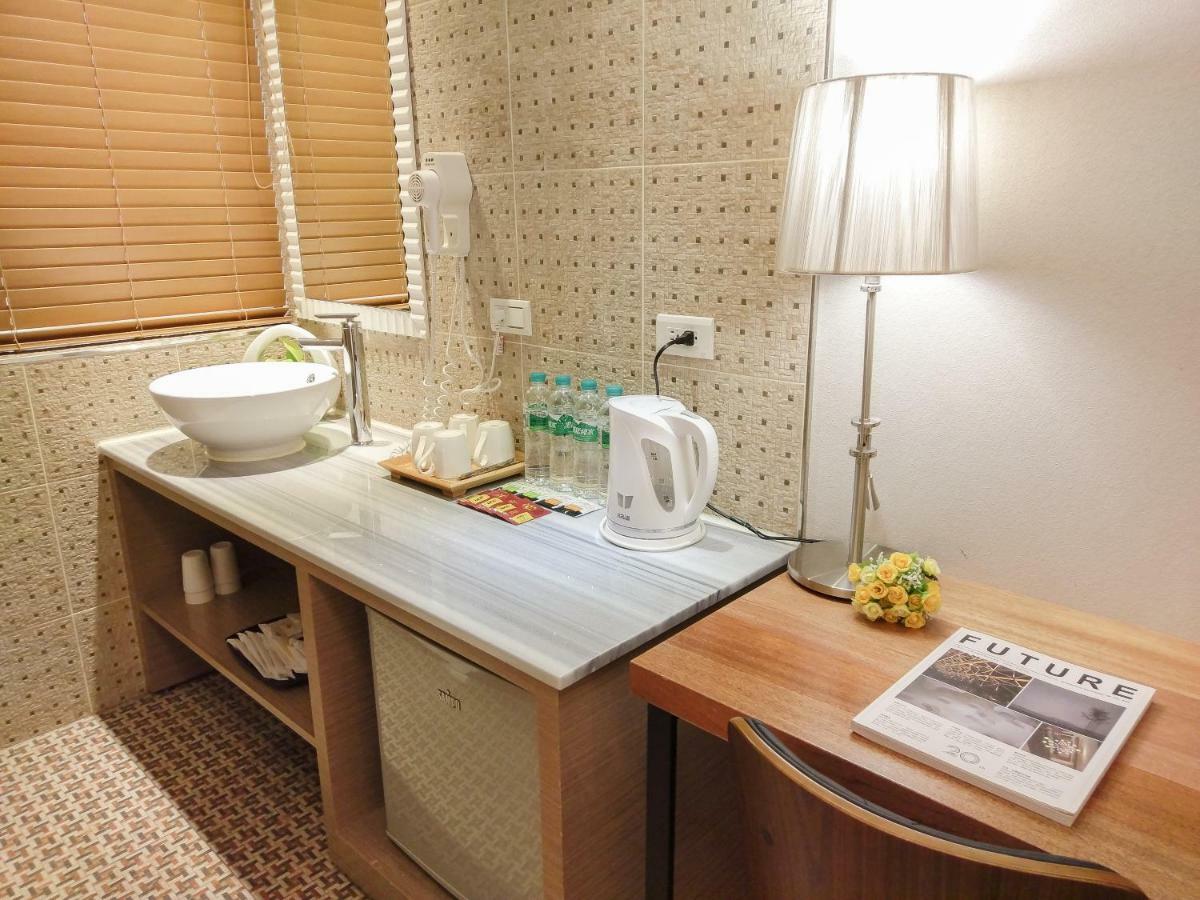 Lan Ting Business Inn Taipei Extérieur photo